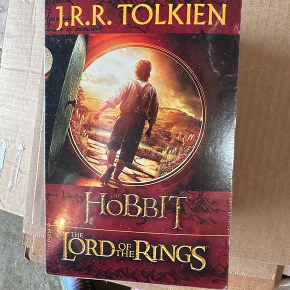 Lord of the Rings Books - Picture 4 of 4